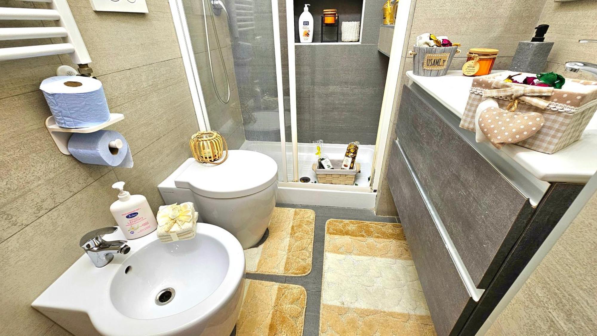 Bed and Breakfast A Casa Simpatia Roma - Free Parking If You Book 4 Nights Zewnętrze zdjęcie