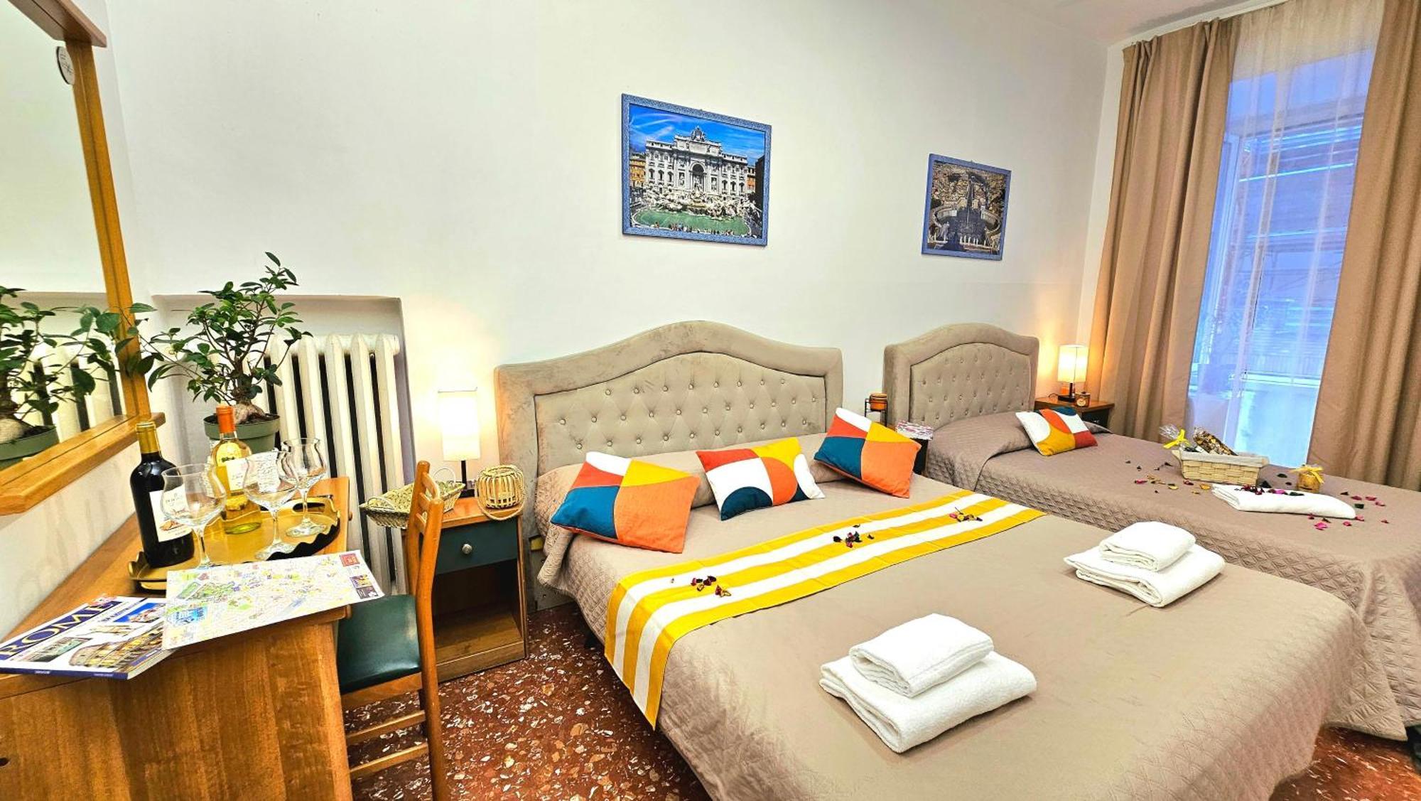 Bed and Breakfast A Casa Simpatia Roma - Free Parking If You Book 4 Nights Zewnętrze zdjęcie
